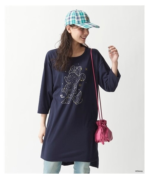 nissen（ニッセン）の「大きいサイズゆるシルエット七分袖プリントチュニック／ディズニー（チュニック・レディース・ネイビー(ミニー)/ラベンダー(プー)/カーキ(ミッキー)/モカ(サンパー&ミスバニー)/黒(ミッキー)・L~LL相当/3L~4L相当/5L~6L相当/8L相当/10L相当）」の19枚目の写真