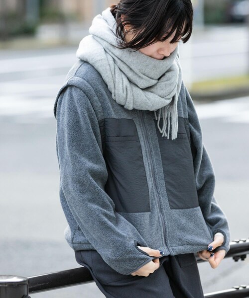 EKAL（エカル）の「デタッチャブルフリースブルゾン（ブルゾン・レディース・オフ/チャコール・one）」の20枚目の写真