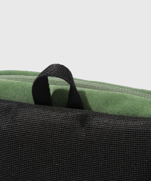 ADAM ET ROPE'（アダムエロペ）の「【URU/ウル】WAIST POUCH B（ボディバッグ/ウエストポーチ・メンズ・グリーン/パープル・F）」の10枚目の写真