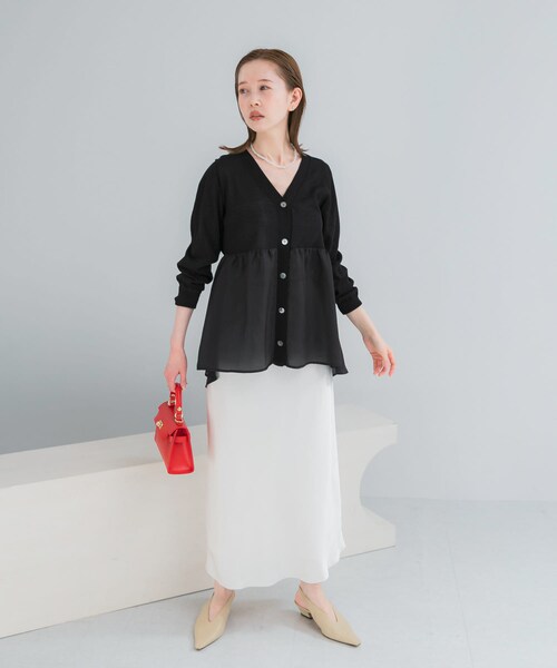 URBAN RESEARCH ROSSO（アーバンリサーチロッソ）の「『WEB限定』ドッキングペプラムカーディガン（ニット/セーター・レディース・SAX/BLACK/MUSCAT/WHITE・Free）」の15枚目の写真