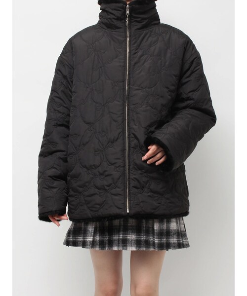 CALNAMUR（カルナムール）の「2WAYリボン＆フェイクファーキルティングコート（ダウンジャケット/コート・レディース・ブラック/ピンク/アイスブルー・F）」の6枚目の写真