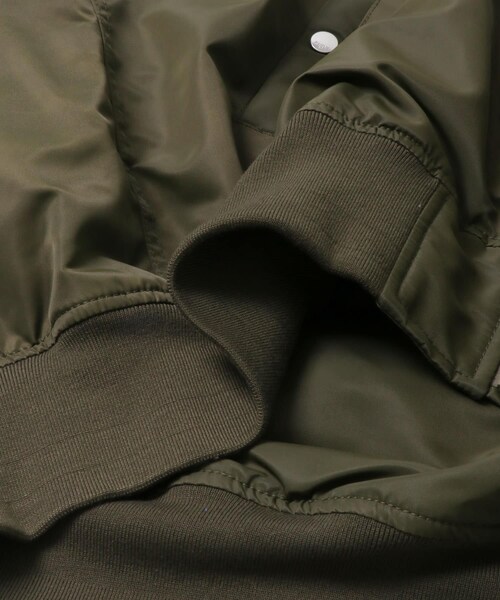 URBAN RESEARCH（アーバンリサーチ）の「phenix　JACKET TYPE P-0012（MA-1・メンズ・BLK/KHAKI・3/4）」の14枚目の写真