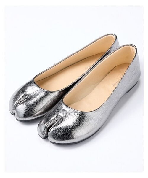 nissen（ニッセン）の「やわらか足袋風デザインフラットパンプス（低反発中敷）（ワイズ３Ｅ）（パンプス・メンズ・黒/チャコール/アイボリー/クラック風シルバー/オーク・22.5cm/23.0cm/23.5cm/24.0cm/24.5cm/25.0cm）」の22枚目の写真