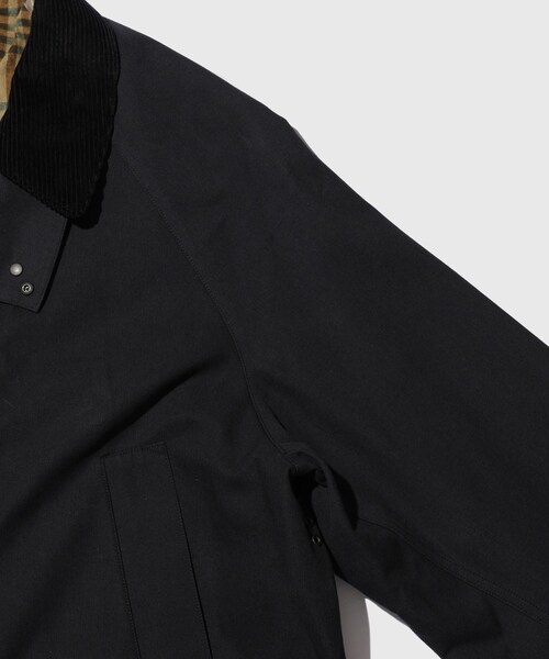 ADAM ET ROPE'(アダムエロペ)の「【blurhms/ブラームス】H Twist Gaba Riding Coat(ダウンジャケット/コート・メンズ・ブラック・2/3)」の6枚目の写真