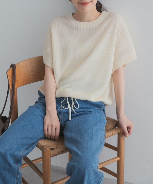 URBAN RESEARCH DOORS(アーバンリサーチドアーズ)の「ドライタッチドロストニットプルオーバー(ニット/セーター・レディース・OFF/BLACK/KHAKI・Free)」の1枚目の写真