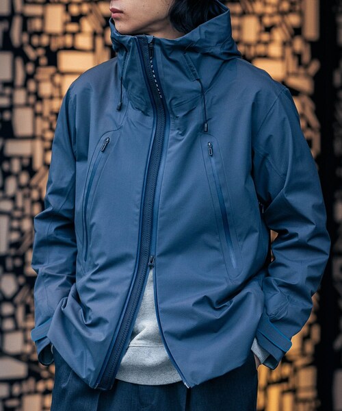 URBAN RESEARCH（アーバンリサーチ）の「『別注』DESCENTE ALLTERRAIN×URBAN RESEARCH　CREAS（マウンテンパーカー・メンズ・GRAPHITE・M/L/O）」の22枚目の写真