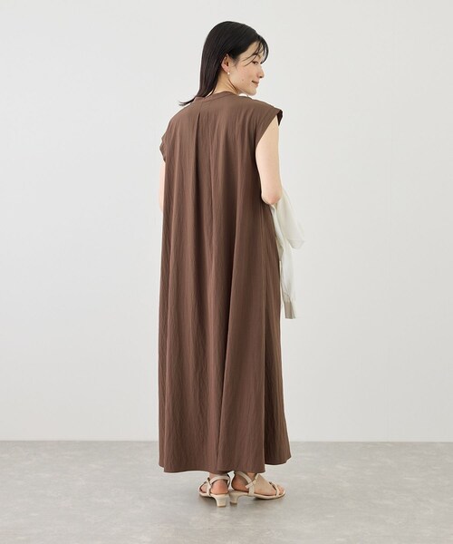 ROPE' PICNIC(ロペピクニック)の「リラックスワンピース(ワンピース・レディース・ブラック/ダークブラウン/ブルー/ワイン・F)」の15枚目の写真