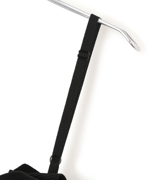 ADAM ET ROPE'（アダムエロペ）の「【サステナブル】ニットフリルビスチェ（ベスト・レディース・ブラック・F）」の12枚目の写真