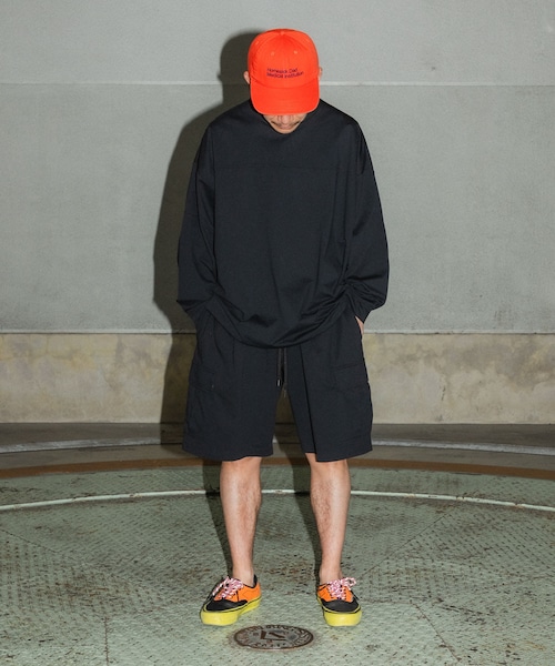 URBAN RESEARCH（アーバンリサーチ）の「Wide Dad　BREEZY TECH CARGO SHORTS（その他パンツ・メンズ・D.NAVY/BLACK/CHARCOAL・1/2）」の6枚目の写真