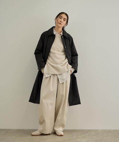 ADAM ET ROPE'(アダムエロペ)の「FURLO DOWNバルマカンコート / 撥水ファーロダウン(ダウンジャケット/コート・レディース・ブラック/ベージュ/ブラウン・F)」の11枚目の写真