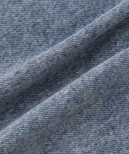 ADAM ET ROPE'（アダムエロペ）の「【GANNI（ガニー）】Patchwork Denim Midi Jacket（デニムジャケット・レディース・ブルー・1）」の13枚目の写真