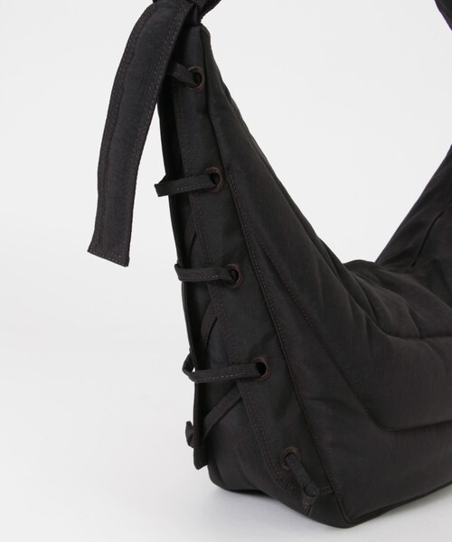 URBAN RESEARCH（アーバンリサーチ）の「LEMAIRE　MEDIUM SOFT GAME BAG（クラッチバッグ・レディース・CHOCOLATE・-）」の6枚目の写真