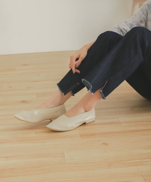 SENSE OF PLACE by URBAN RESEARCH（センスオブプレイスバイアーバンリサーチ）の「甲深ソフトフラットシューズ（パンプス・レディース・IVORY/BLACK/BROWN/SILVER・S/M/L）」の6枚目の写真