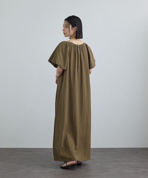 ADAM ET ROPE'（アダムエロペ）の「【WEB限定】2WAYリネンブレンドエンブロイダリーワンピース（ワンピース・レディース・ブラック/カーキ/レッド系・F）」の13枚目の写真