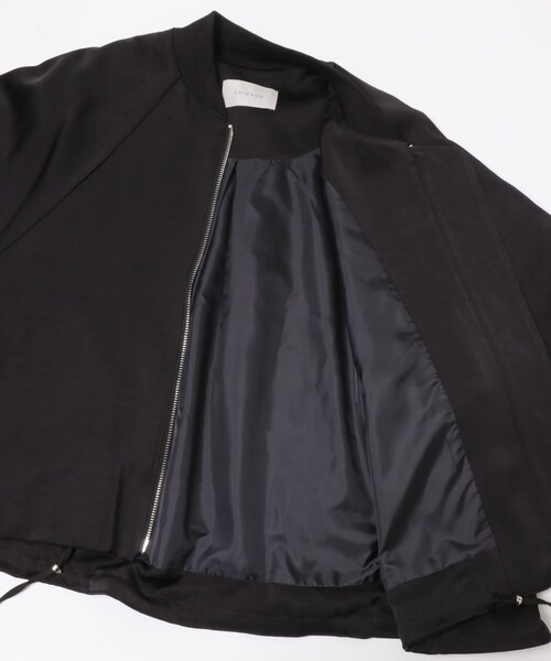 URBAN RESEARCH ROSSO（アーバンリサーチロッソ）の「CHIGNON　サテンボリュームブルゾン（ブルゾン・レディース・GBEIGE/BLACK/BROWN・Free）」の14枚目の写真