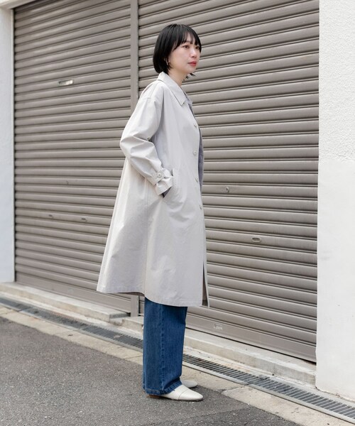 URBAN RESEARCH DOORS（アーバンリサーチドアーズ）の「塩縮コットンステンカラーコート（ステンカラーコート・レディース・LIGHT GRAY/BEIGE・M）」の11枚目の写真