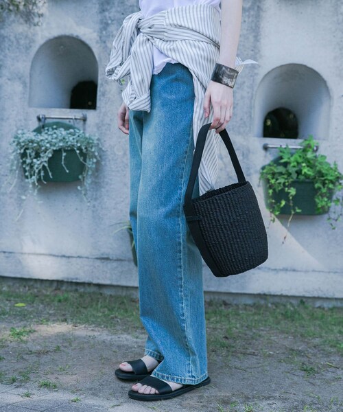 URBAN RESEARCH（アーバンリサーチ）の「『4サイズ展開』new basic　ストレートフィットデニムパンツ（デニムパンツ・レディース・IND.BEIGE/INDIGO・36/38/40/42）」の17枚目の写真