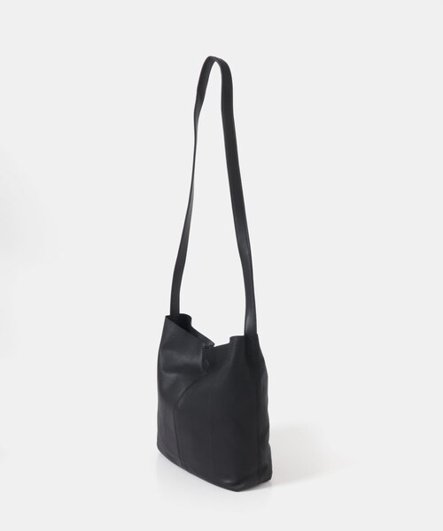 URBAN RESEARCH(アーバンリサーチ)の「Morphee SQUARE SHOULDER(ショルダーバッグ・メンズ・NAPPA BLK・Free)」の4枚目の写真