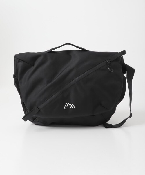 EKAL(エカル)の「CMF OUTDOOR GARMENT MESSENGER BAG BALLISTIC(メッセンジャーバッグ・メンズ・BLACK・One)」の2枚目の写真