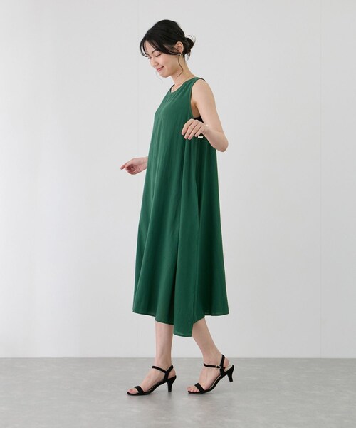 Jayro（ジャイロ）の「Aラインノースリーブワンピース（ワンピース・レディース・ブラック/ベージュ/グリーン/ターコイズ/レッド/カラシ系・F）」の22枚目の写真