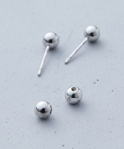 ROPE'（ロペ）の「【Mimi】R（ロペ アール）PT プレーンスタッドピアス（ピアス（両耳用）・レディース・シルバー系・F）」の10枚目の写真