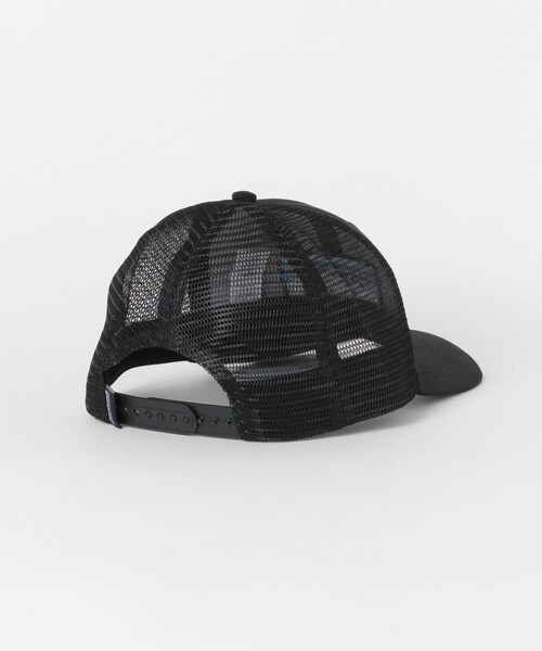 URBAN RESEARCH DOORS(アーバンリサーチドアーズ)の「patagonia P-6 Logo Trucker Hat(キャップ・メンズ・BLK/NVYB・one)」の5枚目の写真