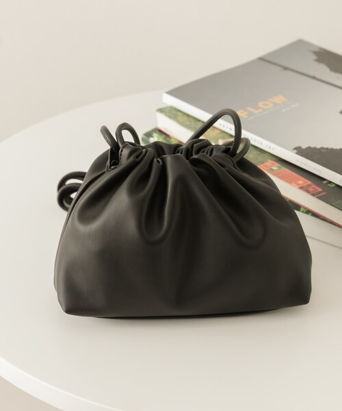 URBAN RESEARCH Sonny Label（アーバンリサーチサニーレーベル）の「スムースギャザーポシェット（ショルダーバッグ・レディース・エクリュ/ニュアンスイエロー/ブラック・one）」の10枚目の写真