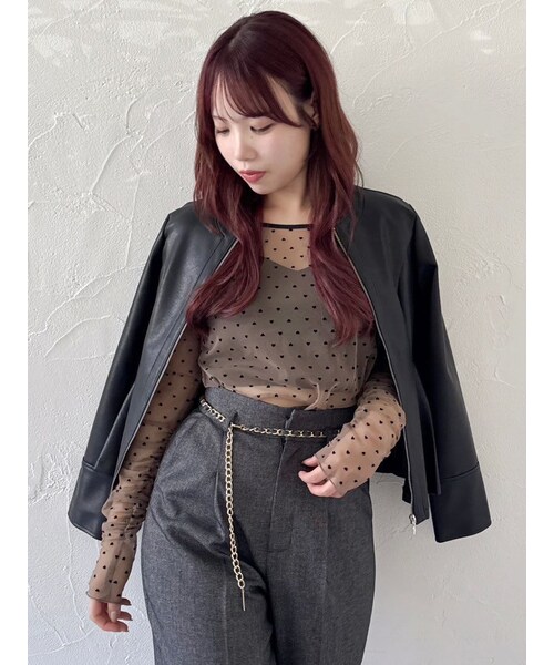 dazzlin（ダズリン）の「ウエストシェイプフェイクレザージャケット（ノーカラージャケット・レディース・ブラック/ブラウン/ベージュ・S/M）」の13枚目の写真