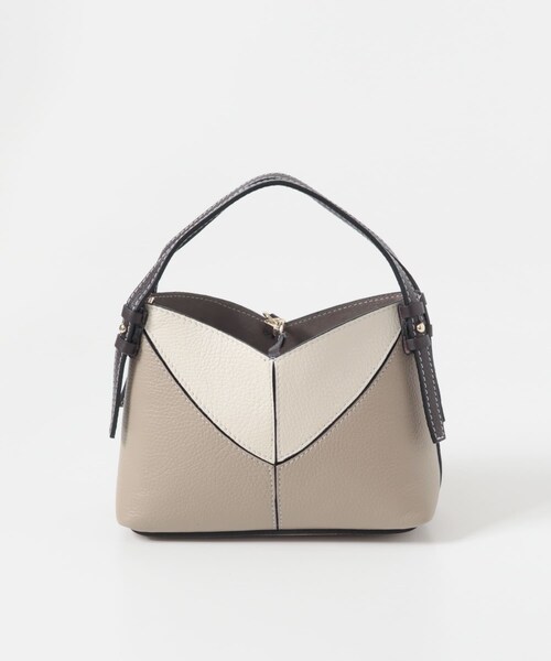 URBAN RESEARCH ROSSO（アーバンリサーチロッソ）の「AULENTTI　フロント Vライン バッグ（ハンドバッグ・レディース・CUOIO/CAPPUCINO・Free）」の21枚目の写真