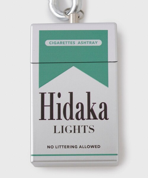 ADAM ET ROPE'（アダムエロペ）の「【HIDAKA/ヒダカ】Portable Ashtray - Marboro（キーホルダー・メンズ・グリーン/レッド/ゴールド・F）」の5枚目の写真