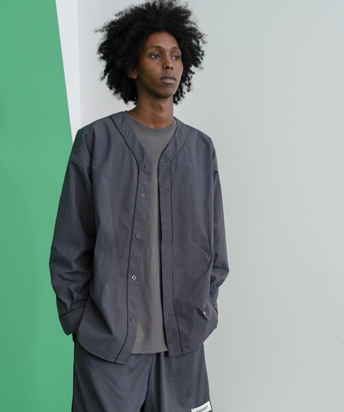 URBAN RESEARCH（アーバンリサーチ）の「dDdDdDd　NYLON BASEBALL LONG-SLEEVE SHIRTS（シャツ/ブラウス・メンズ・CHARCOAL/WHITE/BLACK/NAVY・S/M/L/XL/XXL）」の20枚目の写真