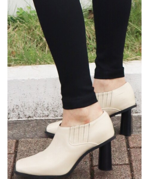 EMODA（エモダ）の「スクエアトゥハイヒール（ブーティ・レディース・ブラック/ホワイト・M/L/S）」の18枚目の写真