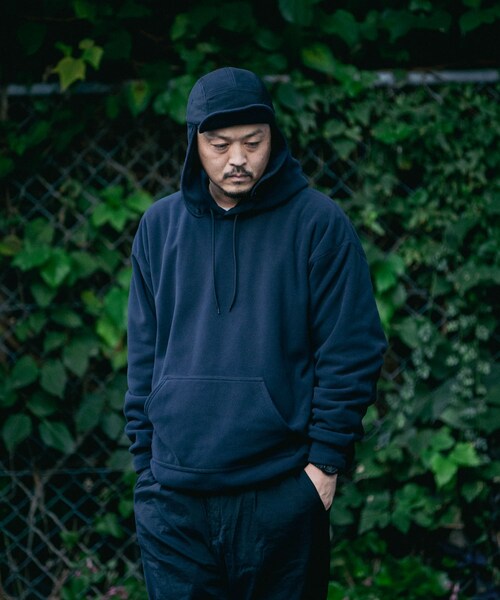URBAN RESEARCH（アーバンリサーチ）の「WILDTHINGS×LAKE SEEKERS　POLARTEC DRAWSTRING HOOD（パーカー・メンズ・Black・M/L/XL）」の5枚目の写真