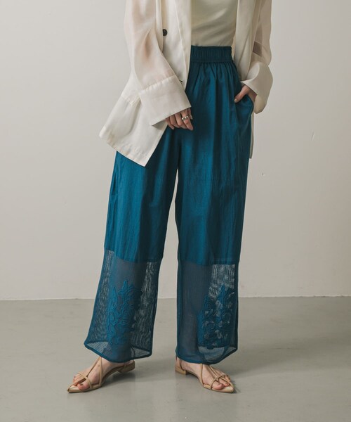 SENSE OF PLACE by URBAN RESEARCH（センスオブプレイスバイアーバンリサーチ）の「インドシシュウメッシュイージーパンツ（その他パンツ・レディース・IVORY/CHARCOAL/BLUE・one）」の3枚目の写真
