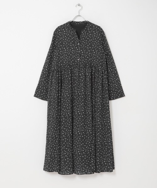 URBAN RESEARCH ROSSO（アーバンリサーチロッソ）の「『WEB限定』ランダムドットボリュームワンピース（ワンピース・レディース・NAVY/BLACK・Free）」の16枚目の写真