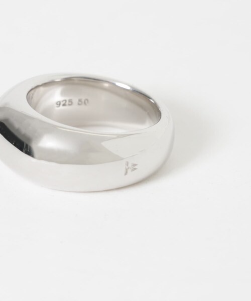 URBAN RESEARCH（アーバンリサーチ）の「TOM WOOD　Ice Ring Slim（リング・レディース・SILVER・50/52/54）」の5枚目の写真