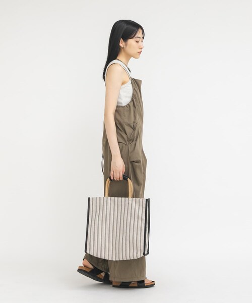 KBF（ケイビーエフ）の「スクエアヘンプBAG（トートバッグ・レディース・IVORY/BLACK・One）」の14枚目の写真