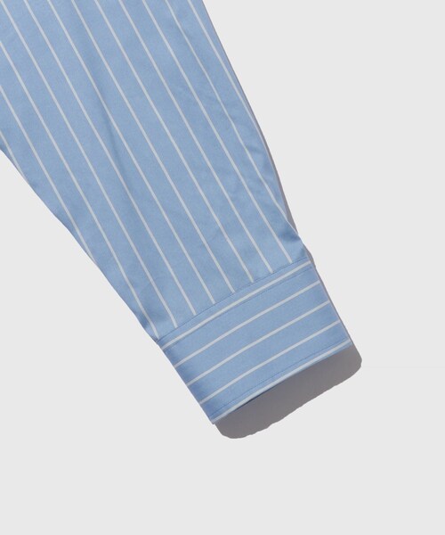 ADAM ET ROPE'(アダムエロペ)の「【AURALEE/オーラリー】COTTON SILK STRIPE SHIRT(シャツ/ブラウス・メンズ・キナリ/ブルー系・3/4/5)」の11枚目の写真