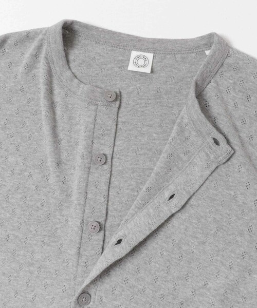URBAN RESEARCH DOORS(アーバンリサーチドアーズ)の「ORCIVAL CREW NECK CARDIGAN(カーディガン/ボレロ・レディース・WHITE/RED/GREY・1)」の8枚目の写真