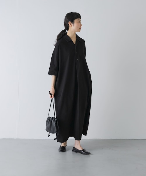 かぐれ（カグレ）の「『2サイズ展開』オープンカラーカットワンピース（ワンピース・レディース・BLACK・0/1）」の4枚目の写真