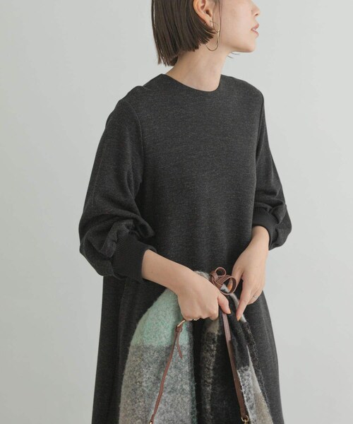 URBAN RESEARCH ROSSO（アーバンリサーチロッソ）の「『40サイズ/高身長向けも展開』F by ROSSO　裾フレアワンピース（ワンピース・レディース・L/BEIGE/BLACK/CHARCOAL/MARRON・38/40）」の16枚目の写真