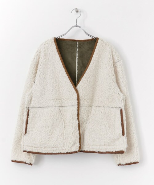 ITEMS URBANRESEARCH(アイテムズ アーバンリサーチ)の「フェイクムートンリバーシブルショートコート∴(ムートンコート・レディース・KHK/NVY/L.GRY・FREE)」の8枚目の写真