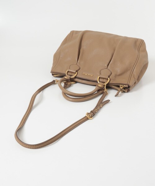 URBAN RESEARCH(アーバンリサーチ)の「VINTAGE MIUMIU 00sレザー2WAYショルダー(ボストンバッグ・レディース・-・-)」の6枚目の写真