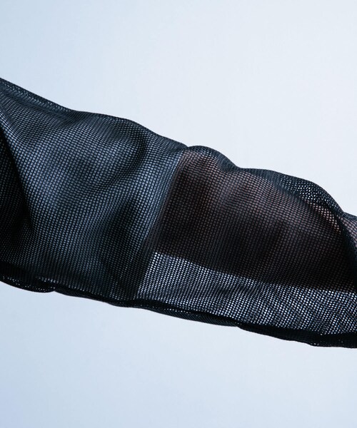 ITEMS URBANRESEARCH（アイテムズ アーバンリサーチ）の「メッシュトップス+Tシャツ レイヤードセット（Tシャツ/カットソー・メンズ・BLK×WHT/OFF×OLV/OFF×杢GRY・M/L）」の17枚目の写真