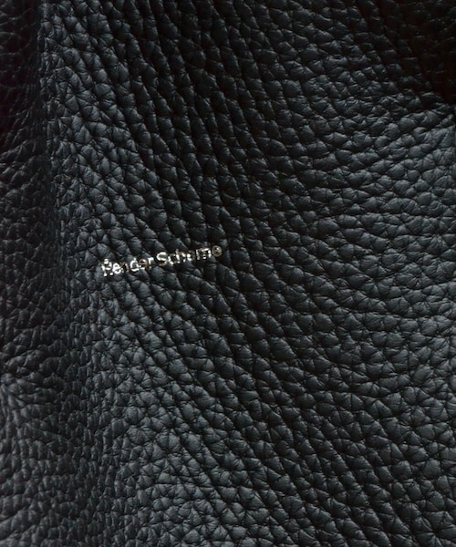 ADAM ET ROPE'（アダムエロペ）の「【HenderScheme/エンダースキーマ】piano bag medium（トートバッグ・メンズ・ブラック・F）」の5枚目の写真