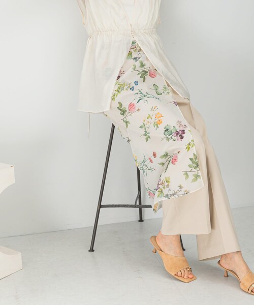 URBAN RESEARCH ROSSO（アーバンリサーチロッソ）の「ボタニカルプリントスカーフ（バンダナ/スカーフ・レディース・OFF WHITE/BLACK・Free）」の3枚目の写真