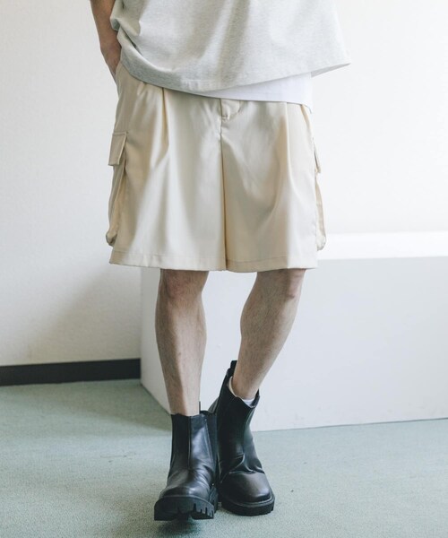 SENSE OF PLACE by URBAN RESEARCH(センスオブプレイスバイアーバンリサーチ)の「ワイドカーゴショートパンツ(その他パンツ・メンズ・IVORY/BLACK/CHARCOAL・M/L)」の7枚目の写真