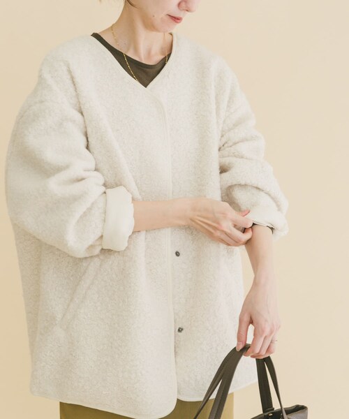 ITEMS URBANRESEARCH（アイテムズ アーバンリサーチ）の「ボアジャケット（ノーカラージャケット・レディース・OFF/GRY/L.BRN・Free）」の6枚目の写真
