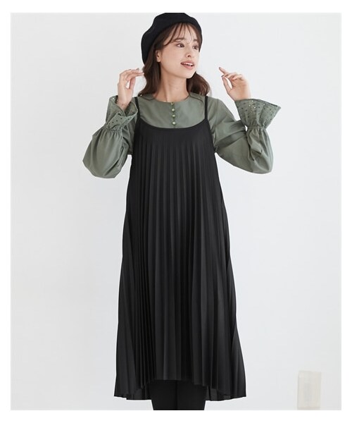 nissen（ニッセン）の「大きいサイズ カットソープリーツキャミワンピース（ワンピース・レディース・スモーキーピンク/黒/ネイビー/モカ/フォレストグリーン/チャコールグレー/グレージュ/ブラウン/チェック・L/LL/3L/4L/5L/6L/8L/10L）」の2枚目の写真