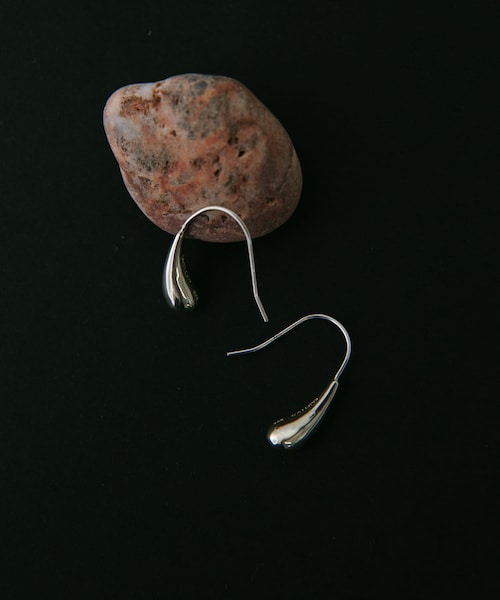 SMELLY so'　drop hook pierce